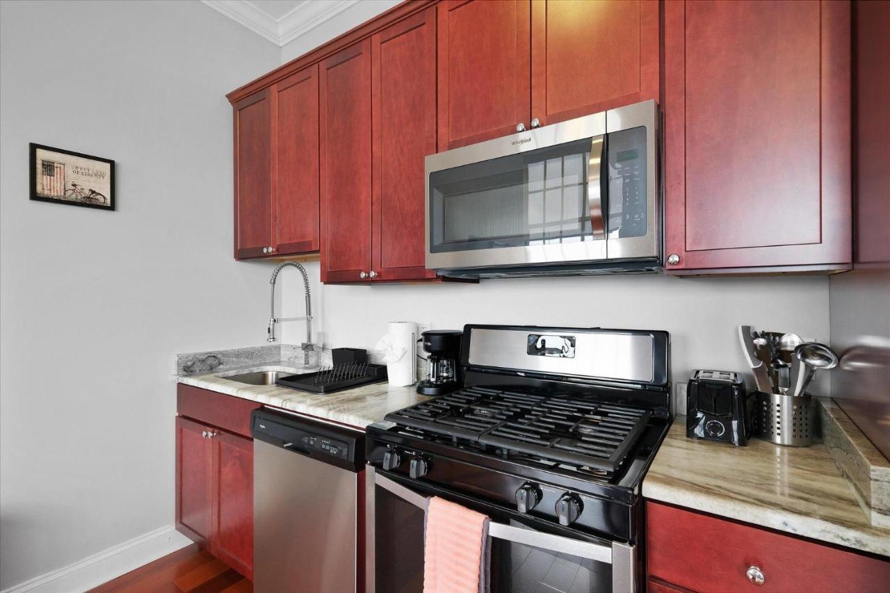 W Pool & Scenic Rooftop Apartment