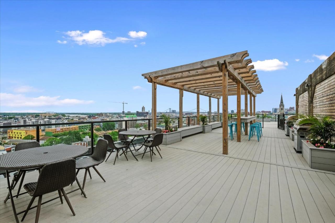 Apartment W Pool & Scenic Rooftop Philadelphia
