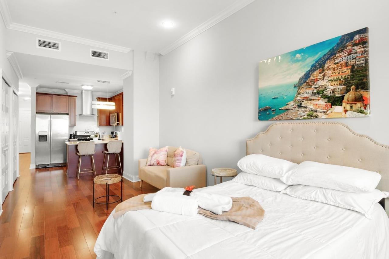 W Pool & Scenic Rooftop Apartment *