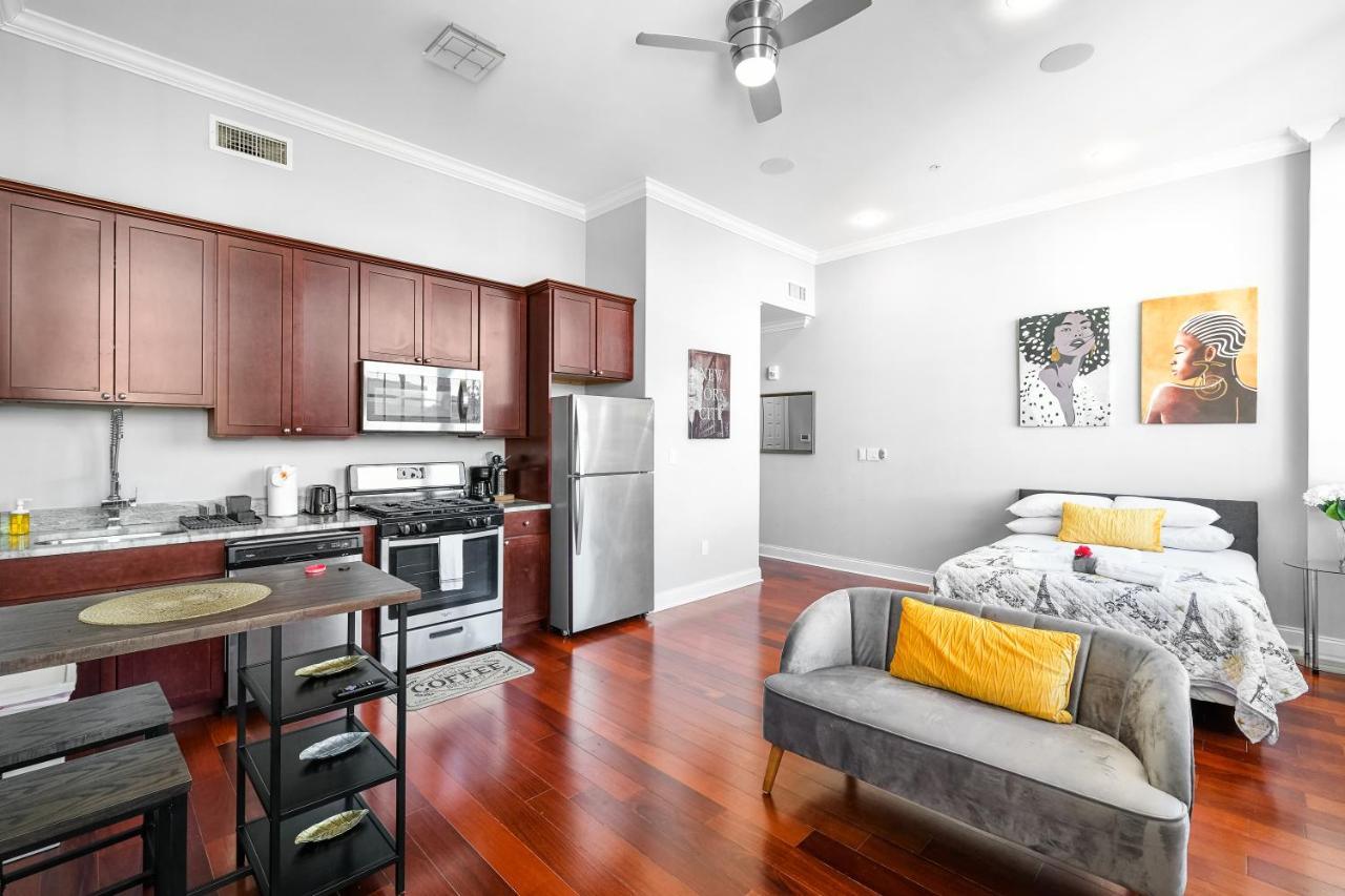 Apartment W Pool & Scenic Rooftop Philadelphia