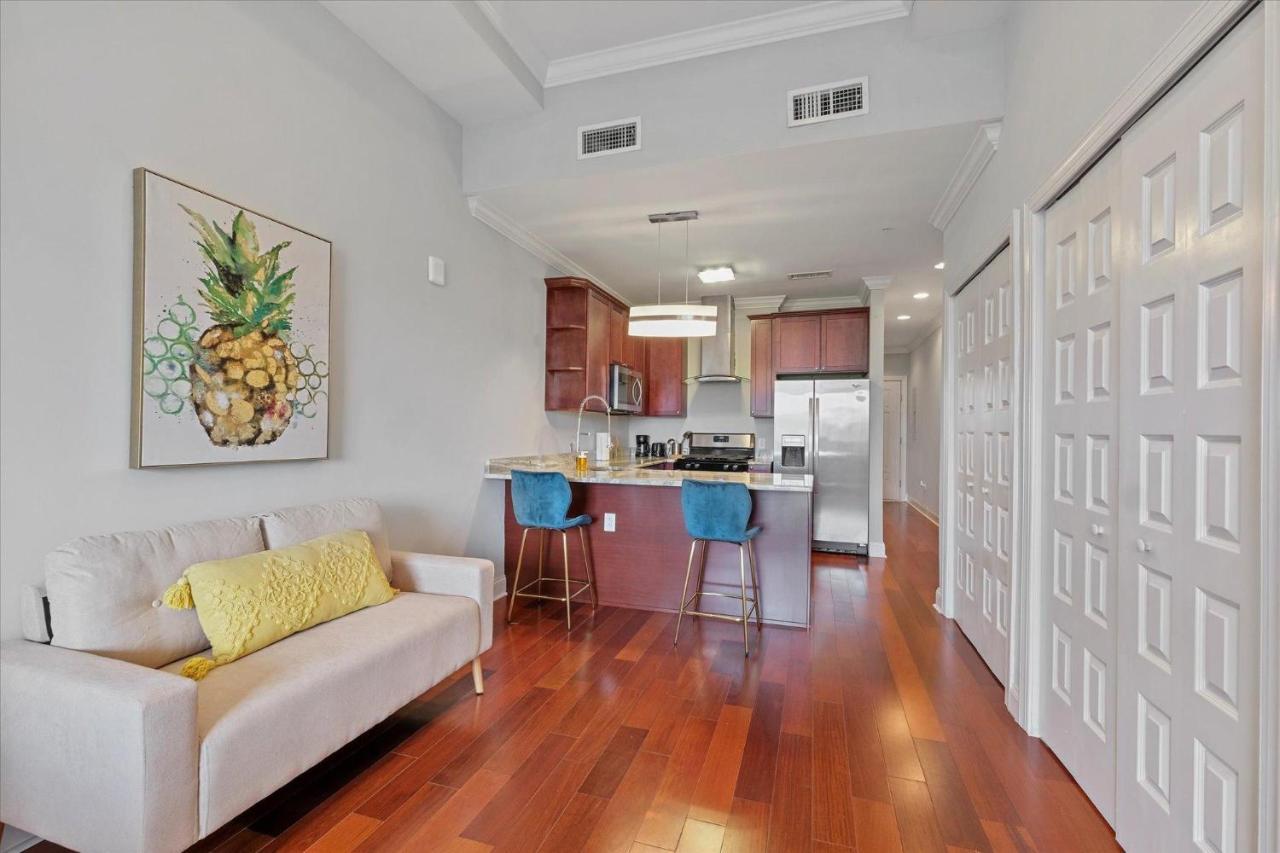 W Pool & Scenic Rooftop Apartment